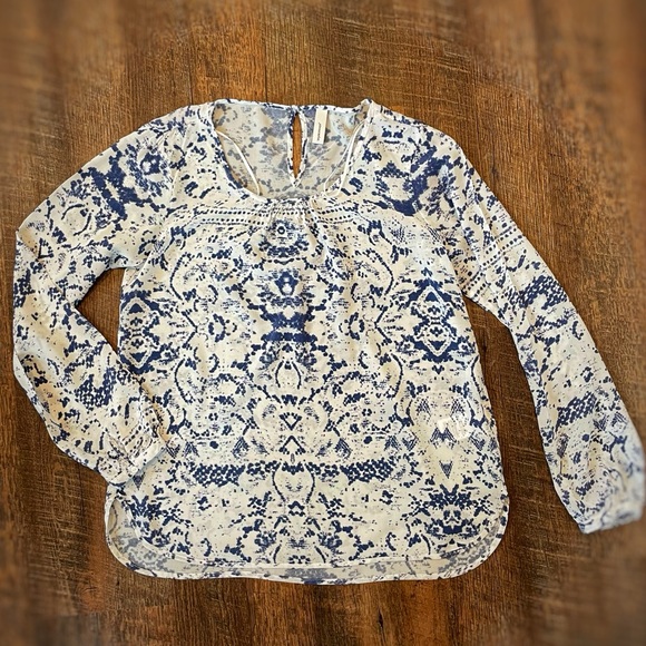 Tops - SOYA CONCEPT flowy blouse size small